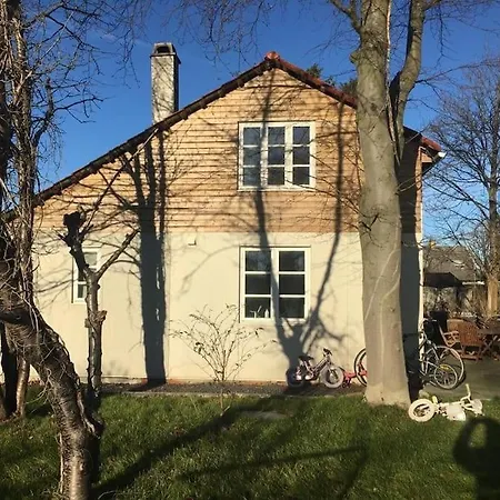 Modern 2 Bedroom Cottage Close To Airport And Town - Sleeps 8 Copenhagen Exterior photo