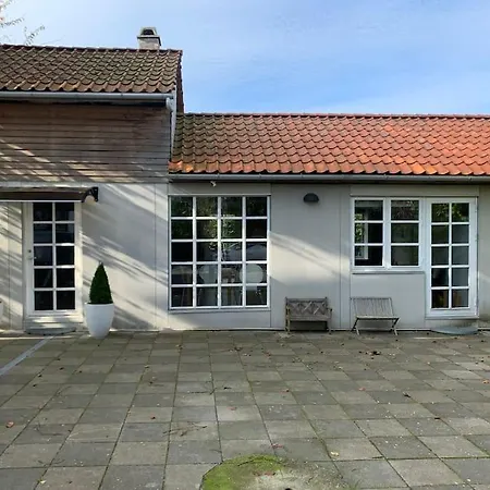 Modern 2 Bedroom Cottage Close To Airport And Town - Sleeps 8 Copenhagen Exterior photo