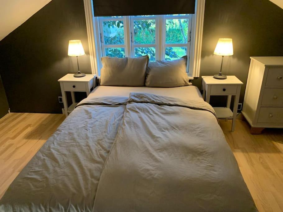 Feriehus Modern 2 Bedroom Close To Airport And Town - Sleeps 8